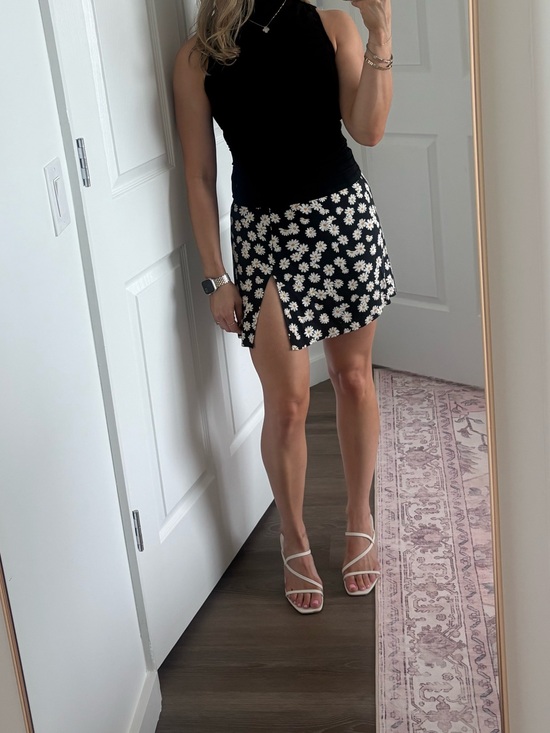 Reformation Dresses & Skirts - Reformation Margot Skirt Daisy Print